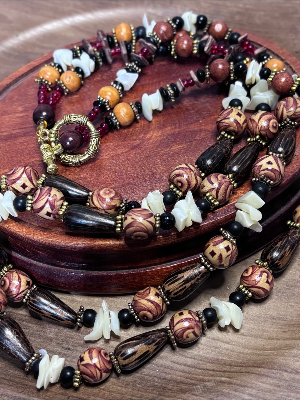 Amazing wood and shell beaded necklace, Boho style